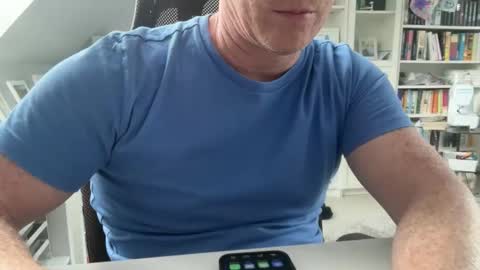 surfstar81 online show from June 11, 2026, 10:02 am