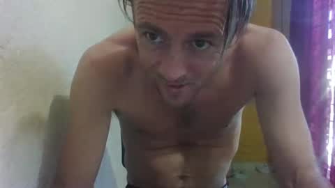 Snapshot of surfsup34 chatting on January 19, 2025, 8:51 pm surfsup34 online show from January 19, 2025, 8:51 pm