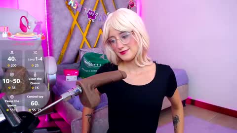 Susan online show from November 30, 2025, 11:14 am