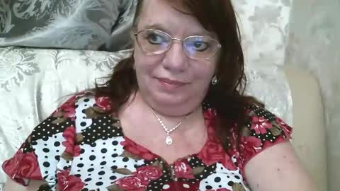 SusanaAhSun online show from February 11, 2025, 3:08 pm