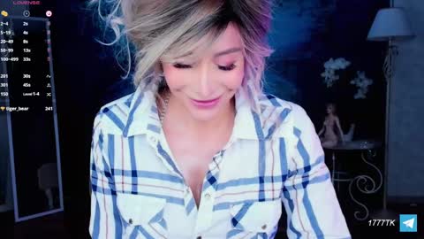 Snapshot of susannawallace chatting on February 7, 2025, 3:45 am InaraSerra online show from February 7, 2025, 3:45 am