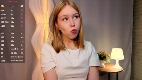 Snapshot of susanneguitian chatting on November 12, 2025, 7:24 pm Hot exclusive photos 10 for joining to my fanclub online show from November 12, 2025, 7:24 pm