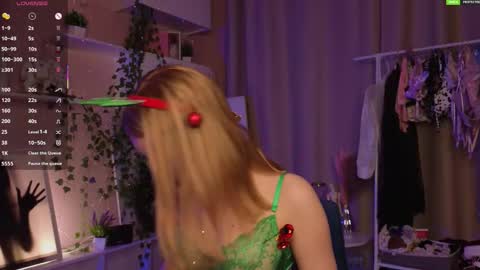 Snapshot of susanneguitian chatting on December 20, 2025, 9:44 pm Hot exclusive photos 10 for joining to my fanclub online show from December 20, 2025, 9:44 pm