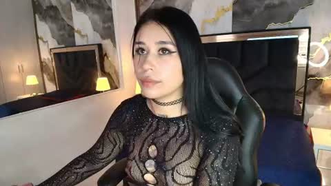 susanvilla online show from June 25, 2026, 8:02 pm