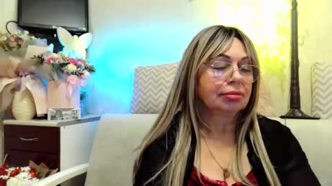 Snapshot of susiexnoreen chatting on April 24, 2026, 1:41 am SusiexNoreen online show from April 24, 2026, 1:41 am