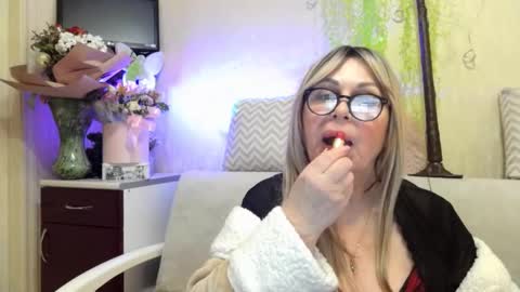 Snapshot of susiexnoreen chatting on May 1, 2026, 7:13 am SusiexNoreen online show from May 1, 2026, 7:13 am