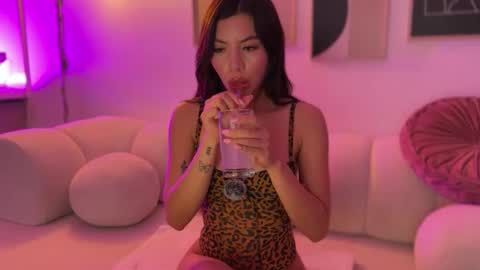  Susy  online show from May 27, 2026, 11:46 pm
