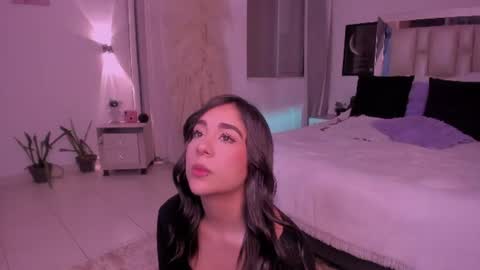 Snapshot of sussy_bell_ chatting on June 13, 2026, 11:35 pm sussy_bell_ online show from June 13, 2026, 11:35 pm
