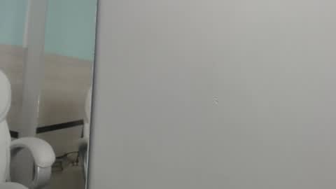 Snapshot of sussy_leon chatting on February 5, 2025, 6:59 pm sussy leon online show from February 5, 2025, 6:59 pm