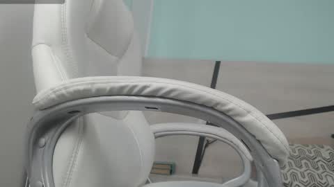 Snapshot of sussy_leon chatting on February 20, 2025, 3:19 pm sussy leon online show from February 20, 2025, 3:19 pm