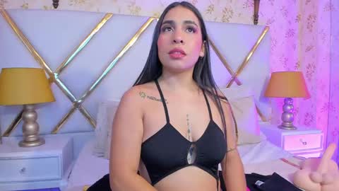 sussyfoxx_ online show from June 1, 2026, 6:53 pm