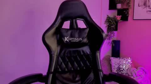 Sussy online show from November 13, 2025, 8:52 pm