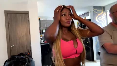 SUUKAMM online show from March 6, 2025, 7:54 pm