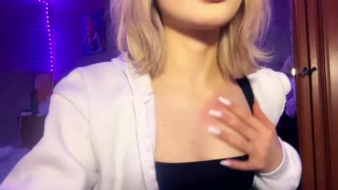 Stacy online show from May 12, 2026, 11:46 pm