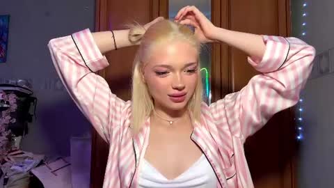 Stacy online show from June 11, 2026, 11:25 pm