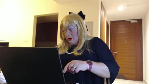 My name is Sissy or more fully Suzanna Aprilia Maria Mariquita Catarina Chinita Banci. Soy una puta - que chimba ladybug online show from May 8, 2026, 4:23 pm