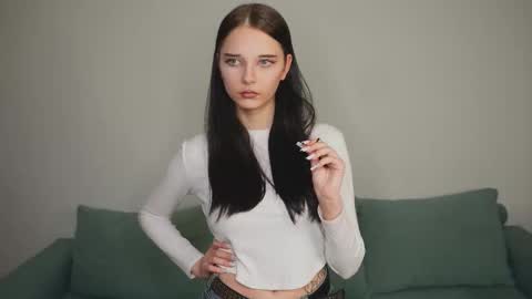 Snapshot of suzannetoye chatting on December 5, 2025, 7:32 pm Sena online show from December 5, 2025, 7:32 pm