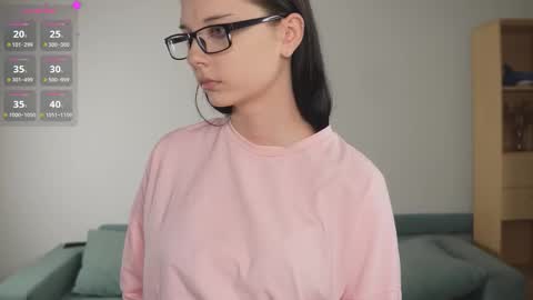 Snapshot of suzannetoye chatting on December 13, 2025, 7:53 pm Sena online show from December 13, 2025, 7:53 pm