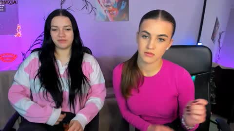 suzi_love online show from October 12, 2025, 12:26 pm