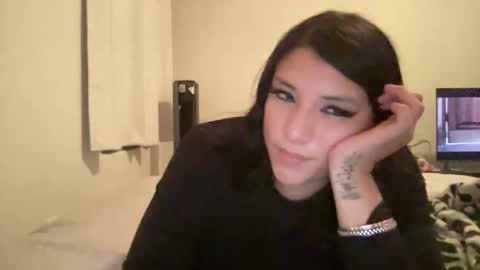 Snapshot of suzyishellawet chatting on April 6, 2026, 5:08 am Suzy online show from April 6, 2026, 5:08 am