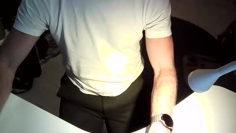 Snapshot of svena chatting on October 20, 2025, 6:41 pm svena online show from October 20, 2025, 6:41 pm
