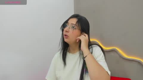Svetlana online show from May 9, 2026, 7:52 pm
