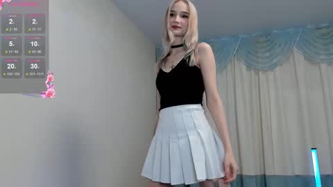 Snapshot of sw33t__berry chatting on September 10, 2025, 5:57 pm l1sa spears online show from September 10, 2025, 5:57 pm