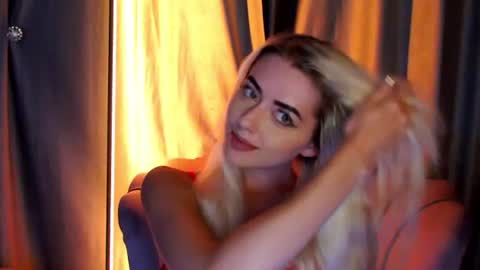 Snapshot of sweeet_angelll chatting on July 22, 2026, 9:50 pm sweeet angelll online show from July 22, 2026, 9:50 pm