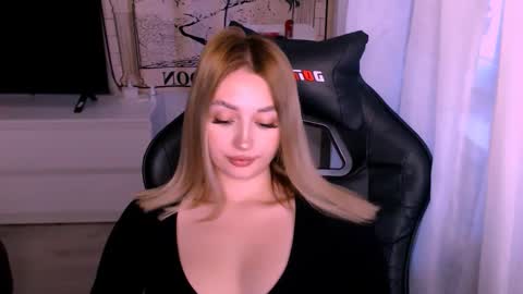 Snapshot of sweeet_baby0 chatting on October 28, 2025, 1:31 am Kate online show from October 28, 2025, 1:31 am