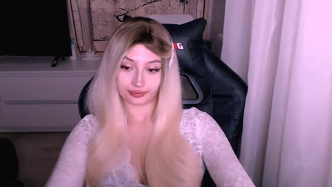 Snapshot of sweeet_baby0 chatting on December 1, 2025, 12:15 am Kate online show from December 1, 2025, 12:15 am