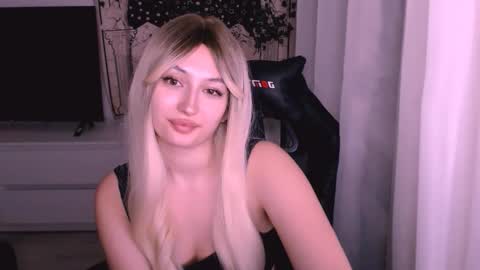 Snapshot of sweeet_baby0 chatting on December 3, 2025, 1:20 pm Kate online show from December 3, 2025, 1:20 pm