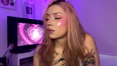Snapshot of sweeetbabyy22 chatting on April 16, 2026, 7:47 pm Valeria online show from April 16, 2026, 7:47 pm