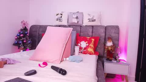Snapshot of sweegirl_ chatting on December 22, 2025, 11:51 am Debora online show from December 22, 2025, 11:51 am