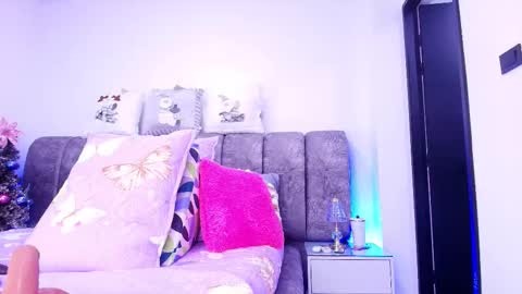 Snapshot of sweegirl_ chatting on January 9, 2026, 11:57 am Debora online show from January 9, 2026, 11:57 am