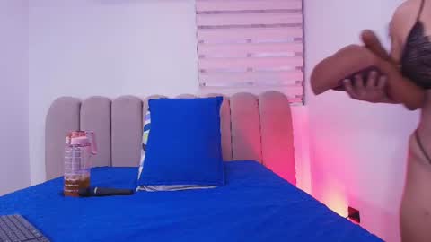 Snapshot of sweegirl_ chatting on August 4, 2026, 11:57 am Debora online show from August 4, 2026, 11:57 am