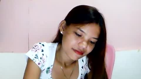 Snapshot of sweet01pinay chatting on July 31, 2026, 1:54 pm sweet01pinay online show from July 31, 2026, 1:54 pm