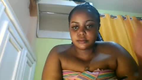 sweet52537 online show from February 14, 2026, 9:22 pm