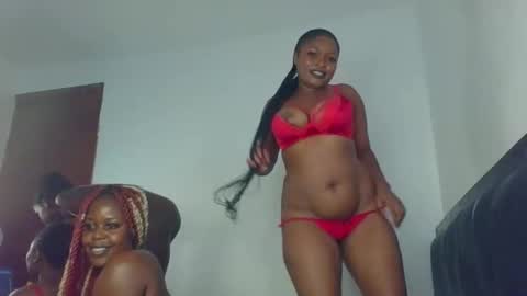 Snapshot of sweet_22ass chatting on December 16, 2025, 10:09 am sweet_22ass online show from December 16, 2025, 10:09 am