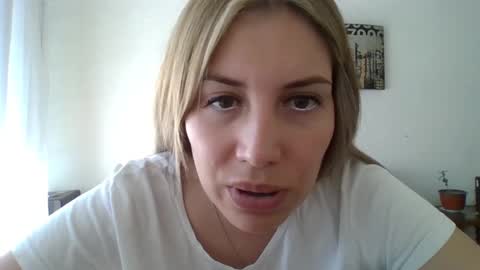 Sweet  alana online show from December 20, 2024, 8:01 pm
