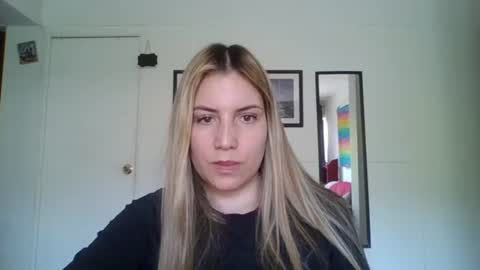 Sweet  alana online show from October 14, 2025, 4:41 pm