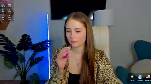 Snapshot of sweet__amily chatting on October 9, 2025, 12:47 pm Sweet Amily online show from October 9, 2025, 12:47 pm