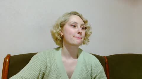 BredEmiliya online show from February 6, 2025, 11:48 pm