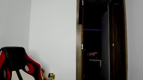 Snapshot of sweet__suck69bitch chatting on March 1, 2025, 1:43 am sweet__suck69bitch online show from March 1, 2025, 1:43 am