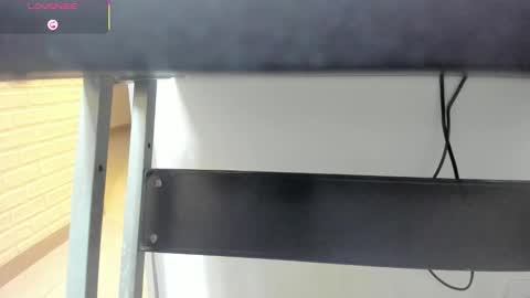 Vanessa online show from December 18, 2025, 9:43 pm