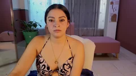 sweet_ahinara online show from December 3, 2025, 7:34 pm