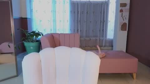 sweet_ahinara online show from December 13, 2025, 8:04 pm