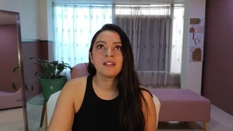 sweet_ahinara online show from December 19, 2025, 7:32 pm