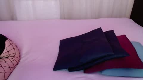 Alice online show from September 12, 2025, 6:52 pm