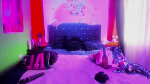 sweet_allison04 online show from February 24, 2026, 12:03 pm