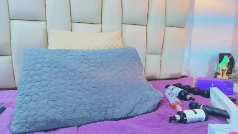 Amye  online show from February 18, 2026, 7:10 pm